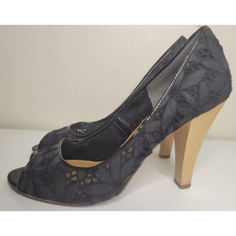 Nine West Black Crochet Flower Exposed Toe High Heel Size 8M